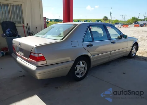 1999 Mercedes-Benz S 320 из США, поврежденный, VIN WDBGA33G1XA420830